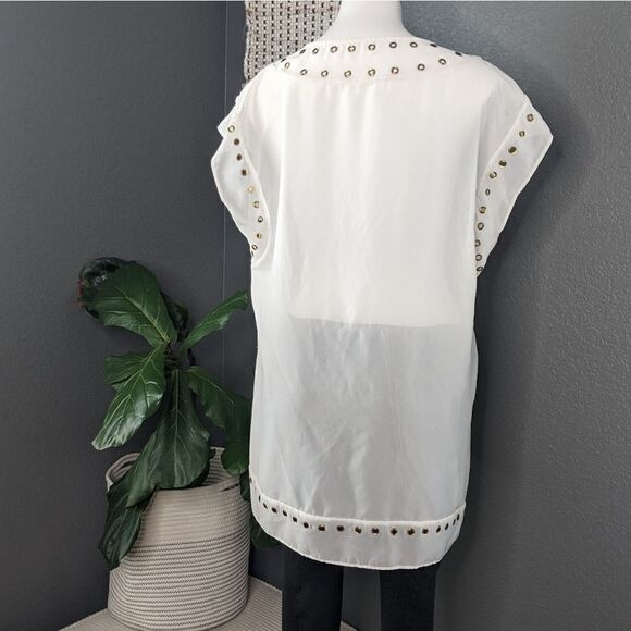 Long white tunic with Rivets - Picture 2 of 8